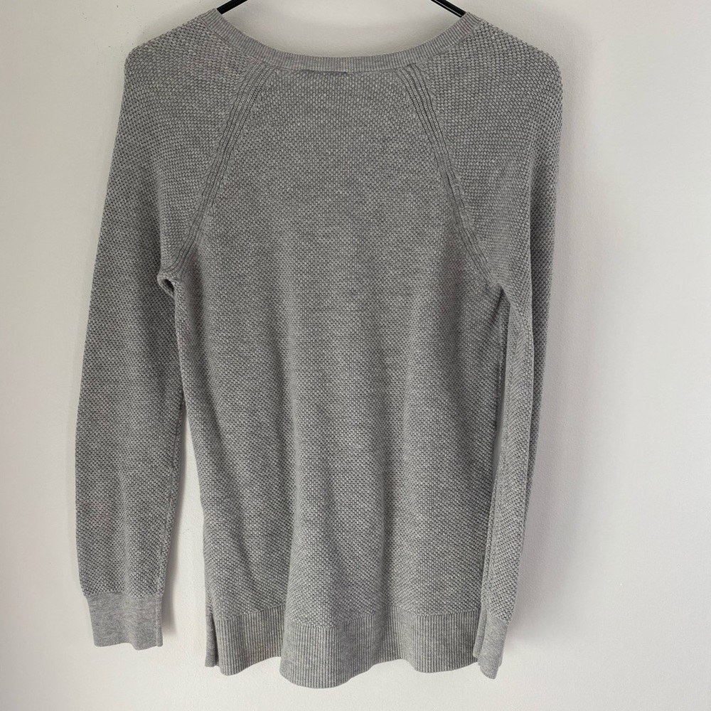 Gap basic grey sweater - Picture 3 of 3
